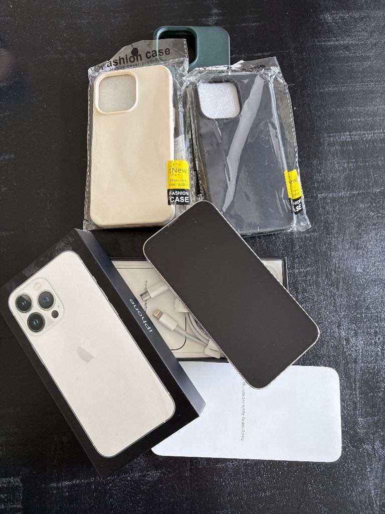 iPhone 13 Pro 256 Go argent, dos fissuré, jamais ouvert, Télécoms, 256 GB, Sans abonnement, Sans simlock, Argent