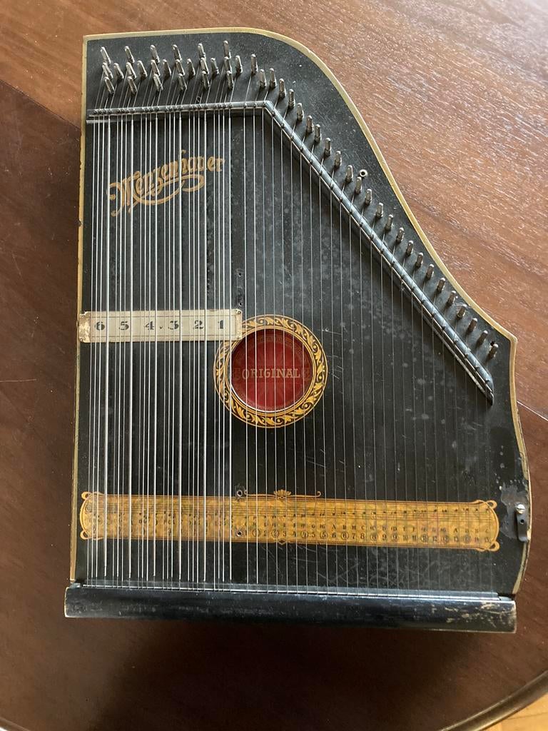 Autoharp Menzenhauer, Ophalen, Zo goed als nieuw