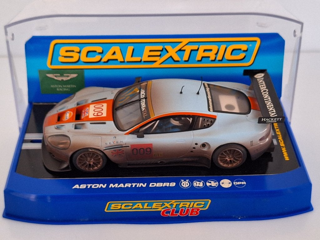 Scalextric Aston Martin DBR 9 #9 Ref Nr C2965, Overige merken, Racebaan, Verzenden, Zo goed als nieuw