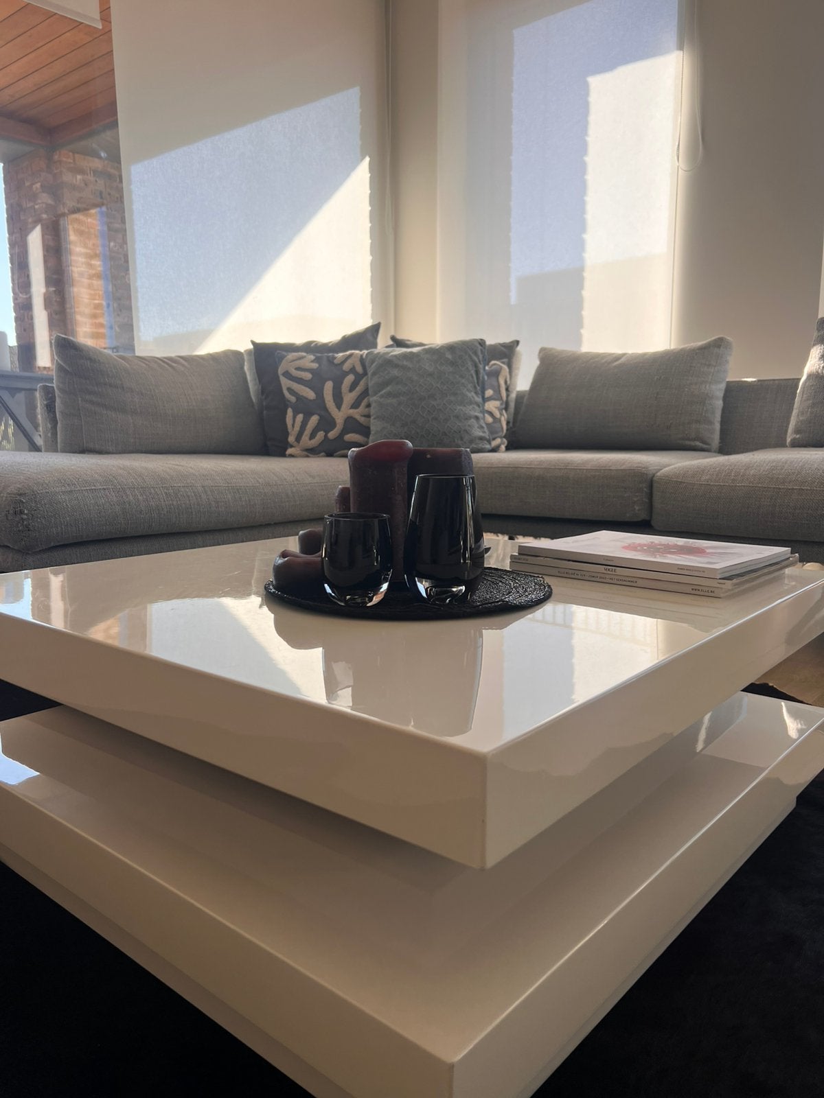 witte draaibare salontafel, Huis en Inrichting, Ophalen, Zo goed als nieuw