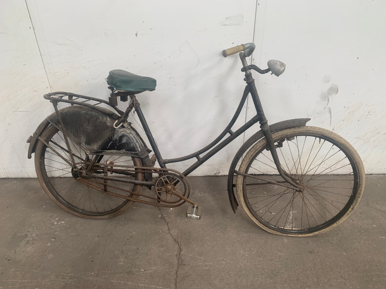 Oude fiets, Enlèvement, Années 40