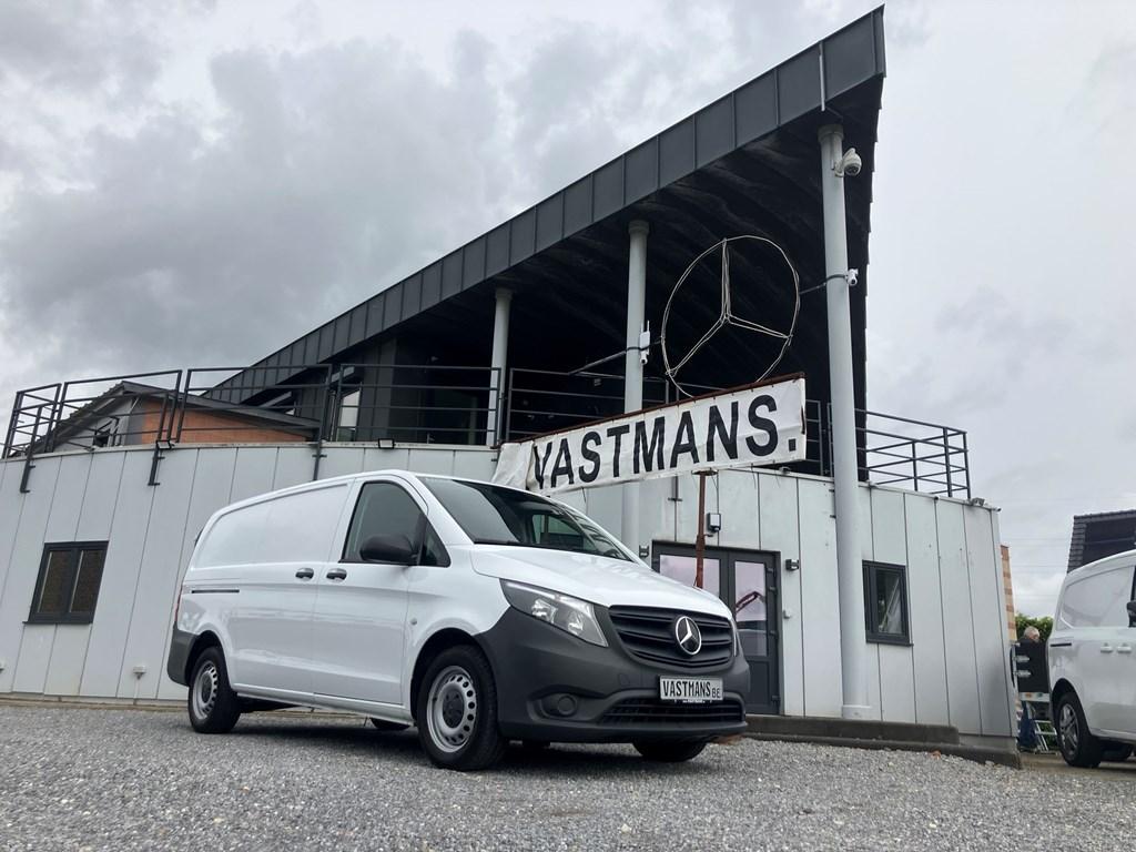 Mercedes-Benz Vito 114 23.875 € + BTW / 53.804km / Trekhaak, Auto's, Mercedes-Benz, Monovolume, 136 pk, Wit, Diesel