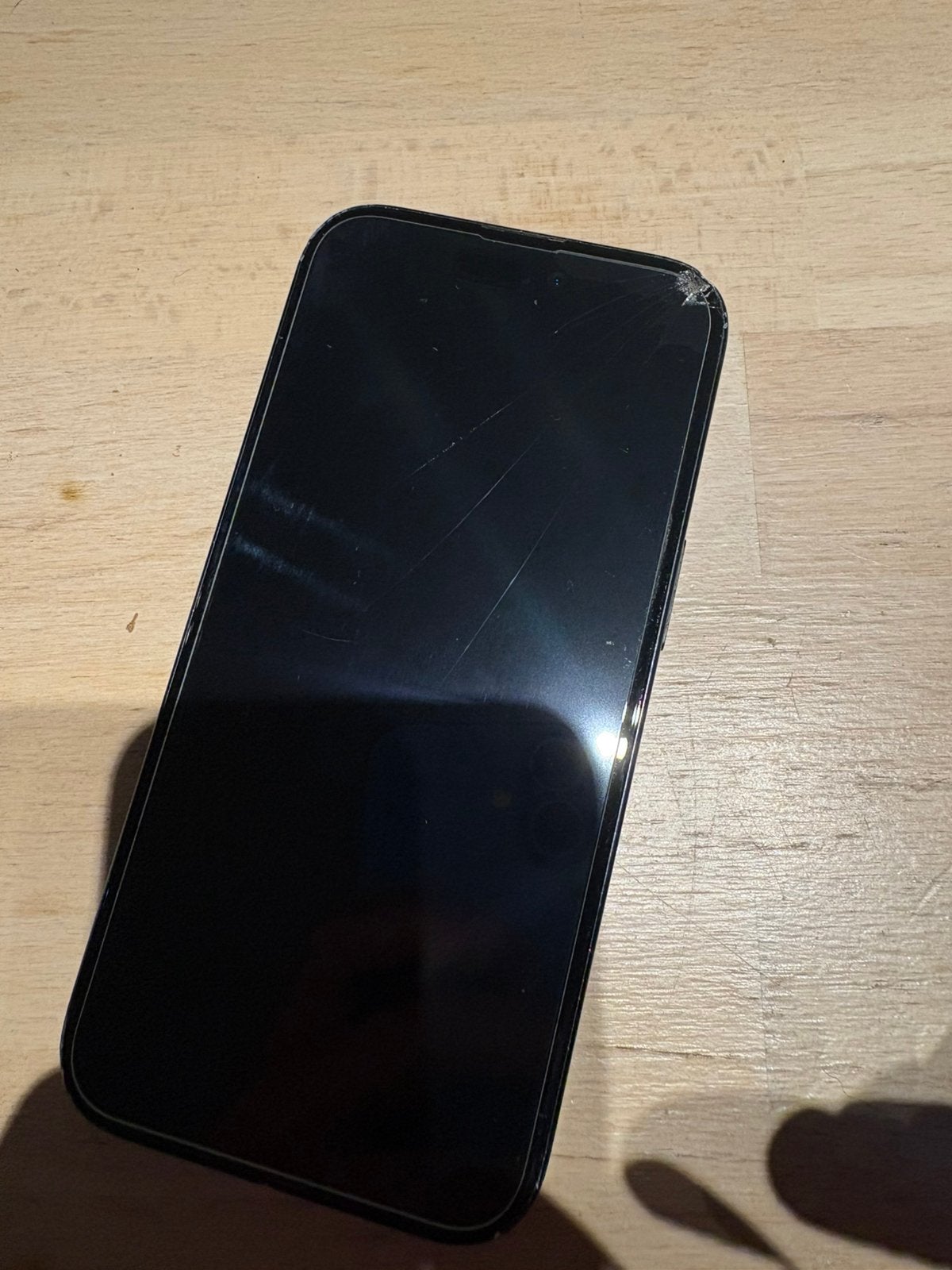 Gebruikte iphone 15 met kleine barst, Télécoms, 128 GB, IPhone 15, Enlèvement, Utilisé