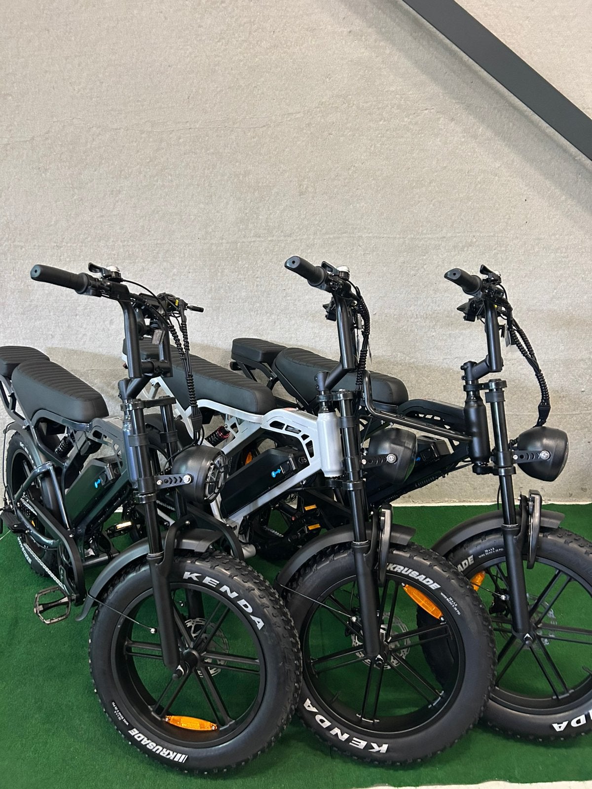 Nieuwe V20 PRO 10.0 fatbikes,laatste modellen, full option, Fietsen en Brommers, Elektrische fietsen, Ophalen, Nieuw, 50 km per accu of meer