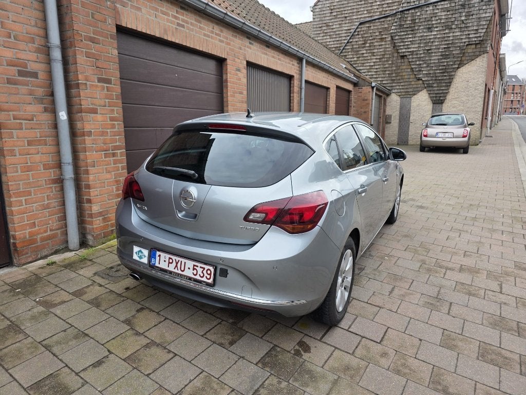 OPEL ASTRA 1.4 LPG de 2014, Autos, Noir, 5 portes, 5 places, Automatique