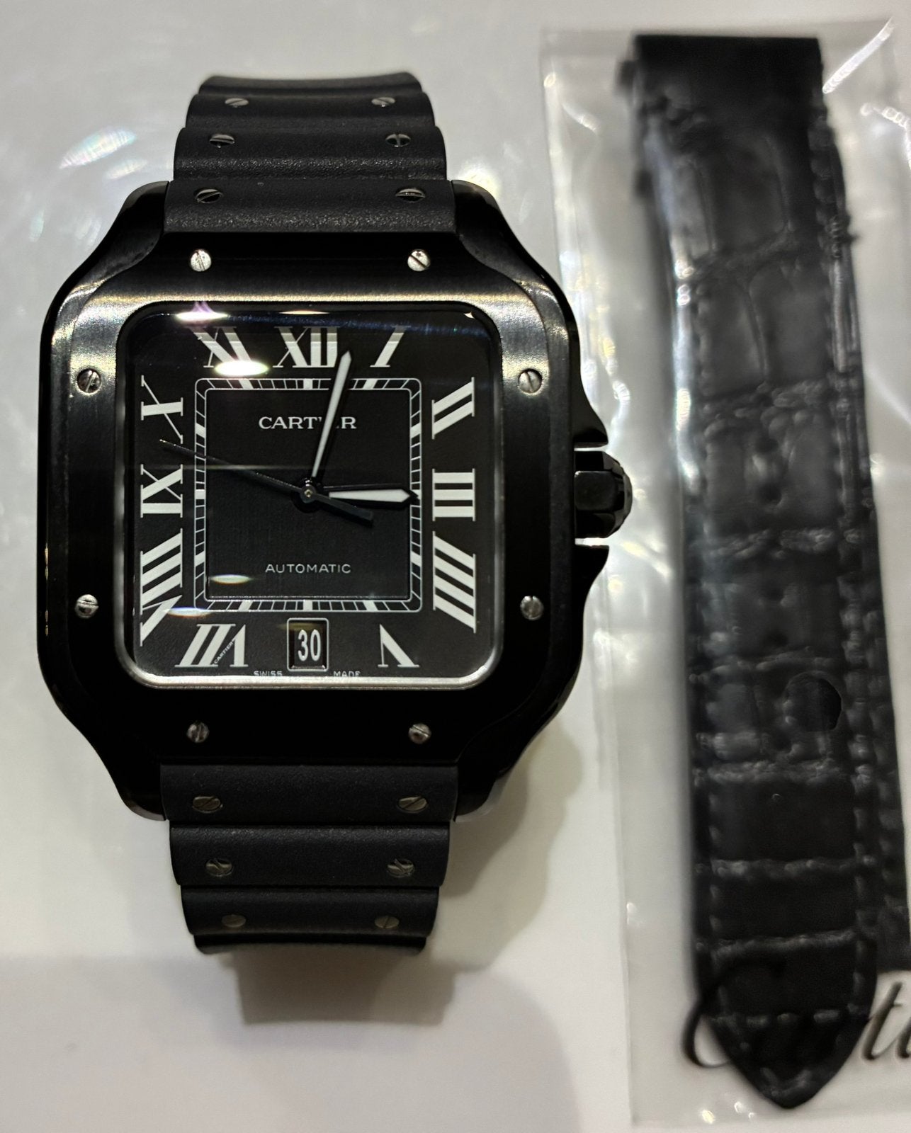 Cartier Santos Large Zwart, Montre-bracelet, Autres marques, Enlèvement ou Envoi, Synthétique