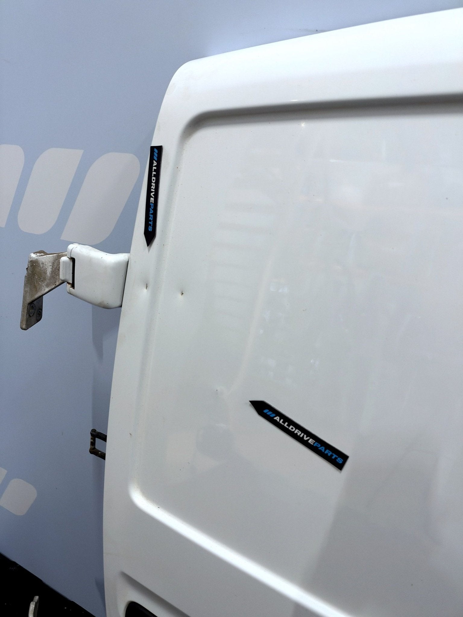 Mercedes Vito W639 porte arrière gauche blanche A6397400002, Arrière, -, Haillon arrière, Utilisé