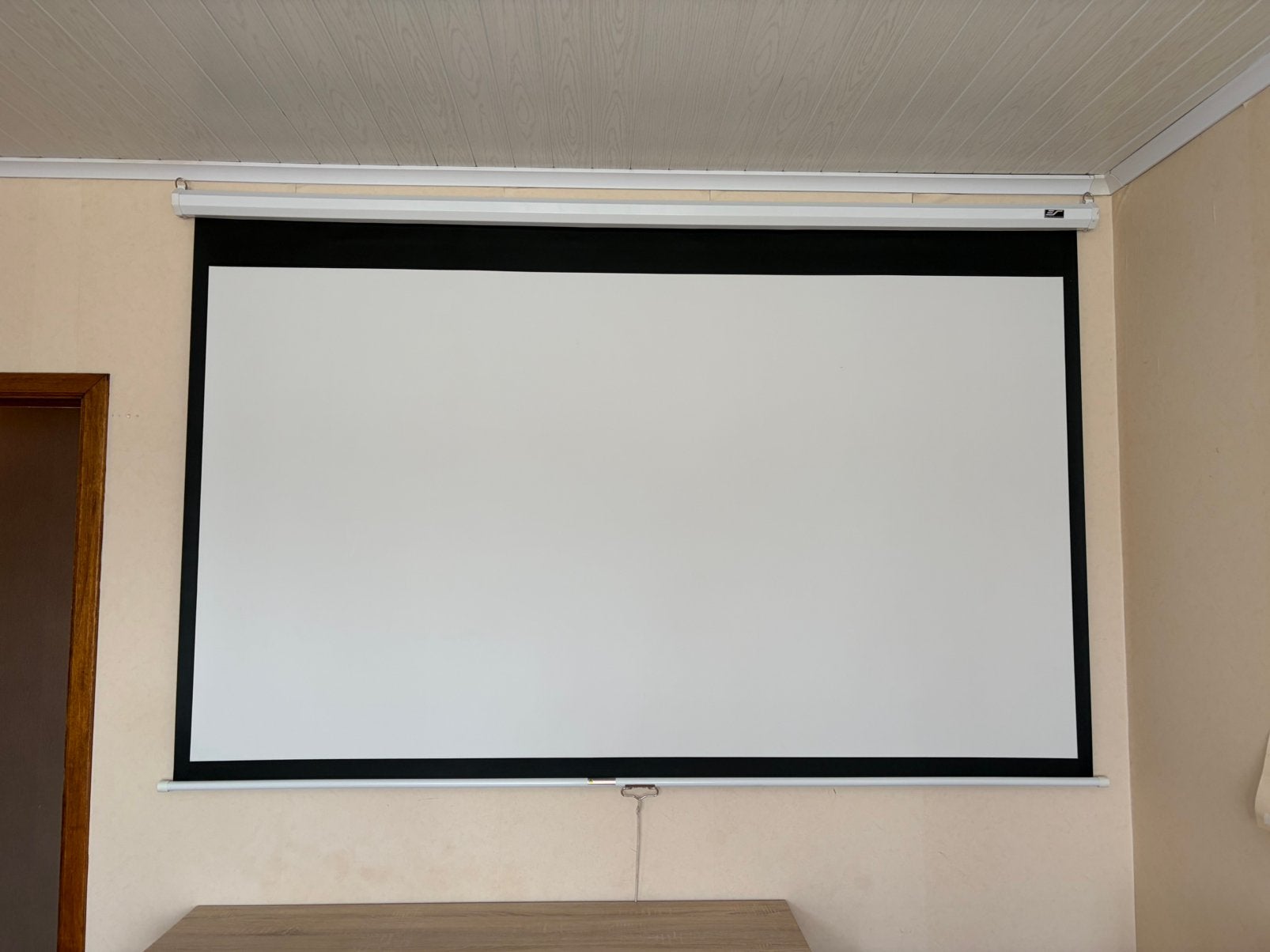 Elite Screens Manual 100 inch Handmatig Projectiescherm 16:9, Audio, Tv en Foto, Ophalen, Handmatig, Gebruikt