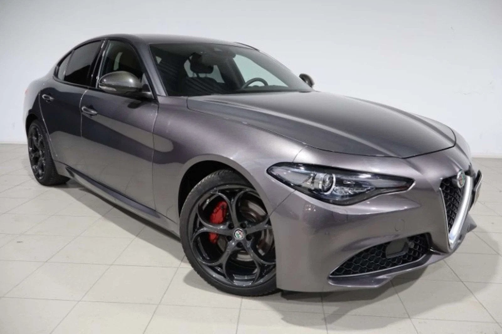 Alfa Romeo Giulia Giulia 2.0 T Q2 (bj 2019, automaat), Auto's, Automaat, 4 deurs, 4 cilinders, Bruin