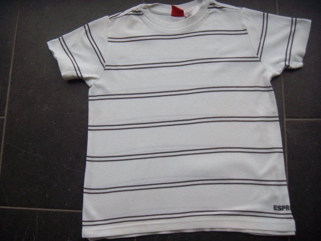 T-shirt  Esprit jongen maat 128, Kinderen en Baby's, Ophalen of Verzenden, Zo goed als nieuw, Jongen