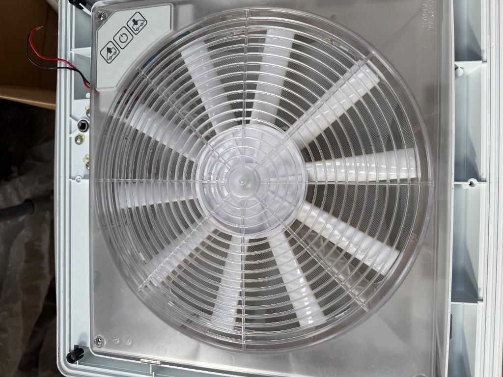 Thule Omni Vent ventilator, Verzenden, Zo goed als nieuw