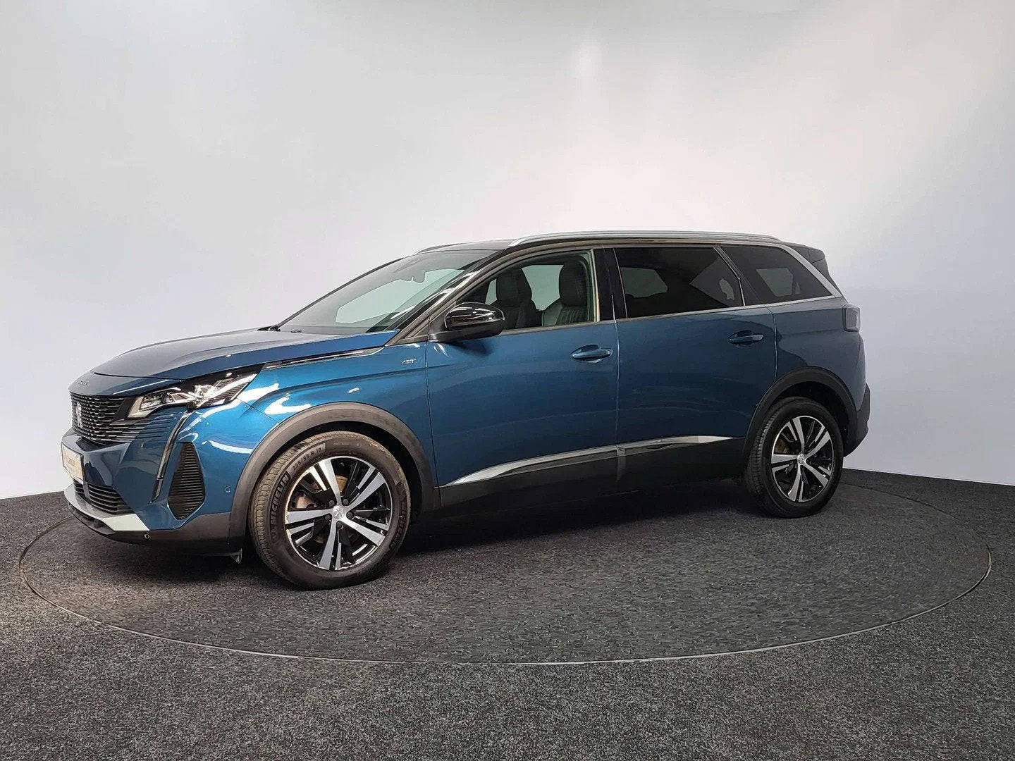 Peugeot 5008 1.2 PureTech GT Line | 2021 | 85.964 km | Pano, Auto's, 1199 cc, Blauw, 7 zetels, Handgeschakeld