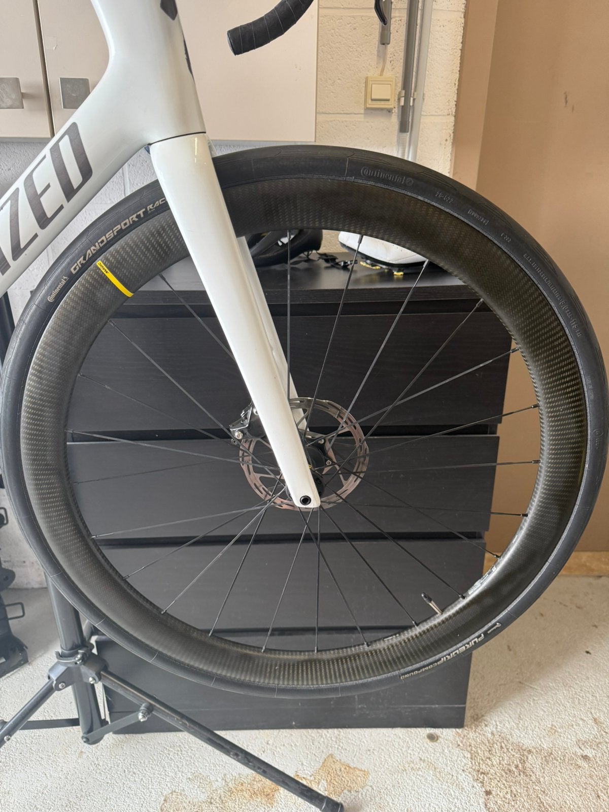 Mavic Cosmic SL 45 Disc SRAM XDR Cassette 12v  Disques Pneus, Enlèvement, Comme neuf