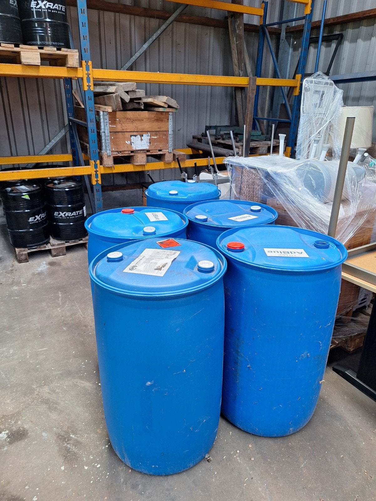 plastic vaten 200 liter, Ophalen
