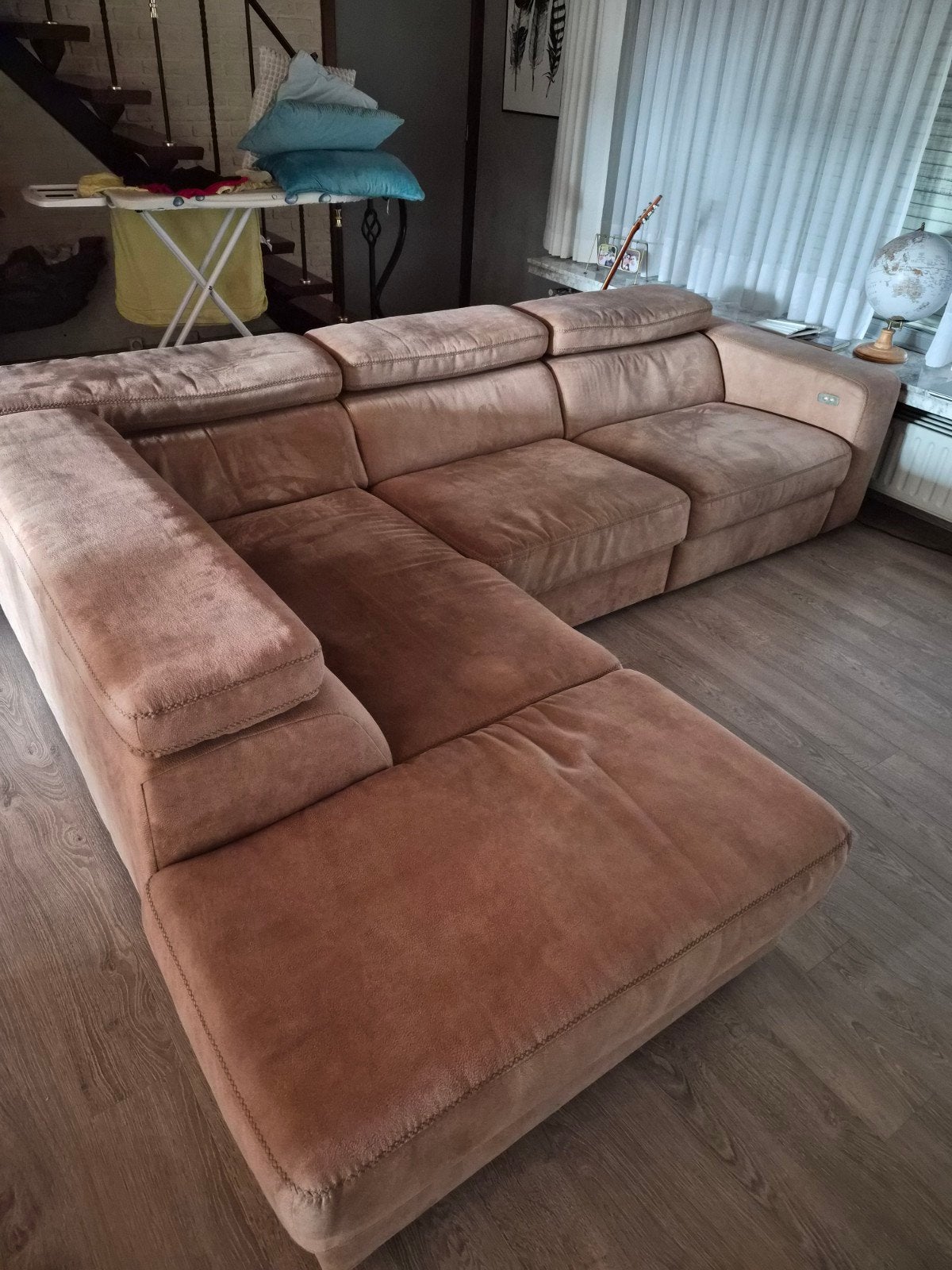 VERKOCHT hoekzetel met elektrische relaxfunctie, Huis en Inrichting, Zetels | Complete zithoeken, Ophalen