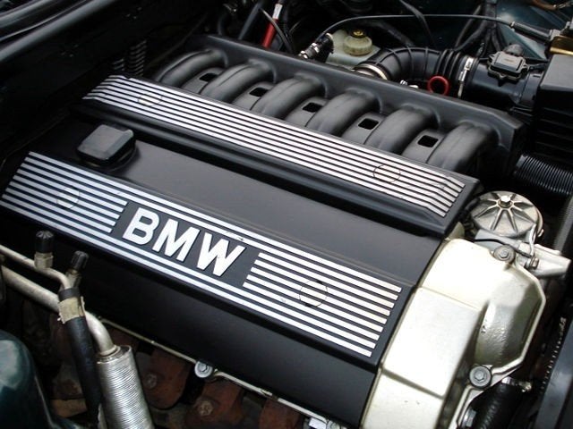 Gezocht BMW M50B25TU of BMW M52B28, Doe-het-zelf en Bouw, Zwenkwielen, Ophalen