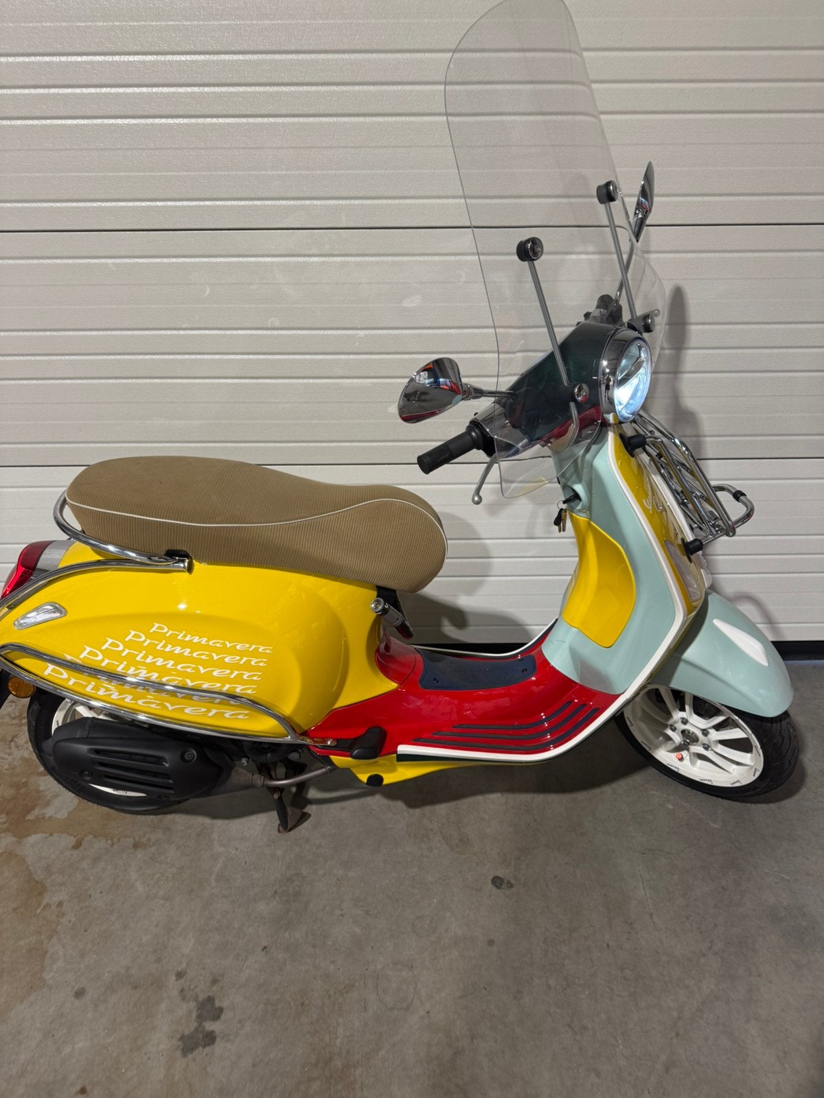 Vespa wotherspoon, Fietsen en Brommers, Ophalen, Zo goed als nieuw