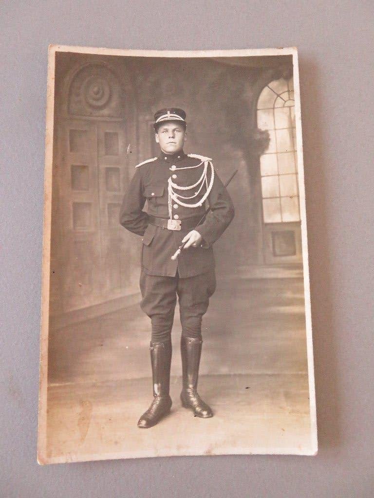 oude foto postkaart Rijkswachter Gendarmerie uniform, Verzamelen, Ophalen of Verzenden, Overige soorten, Foto of Poster