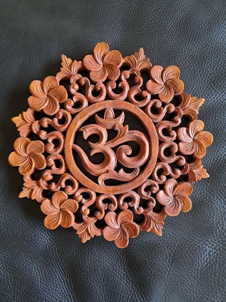 Om,Aum symbol/fait main/Asie/Inde/Bali, Neuf, 30 cm, Sculpture murale, Fait main