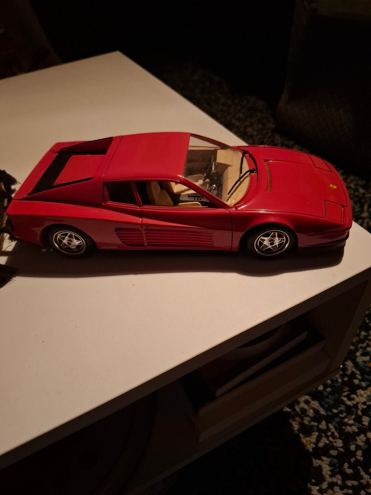 Ferrari Testarossa 1984 - Bburago 1/18, Enlèvement ou Envoi, Comme neuf, Voiture