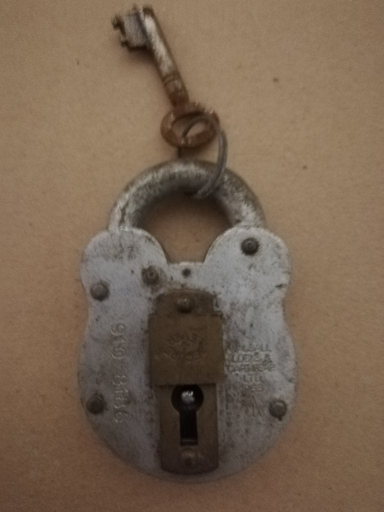 hangslot engels leger, Ophalen