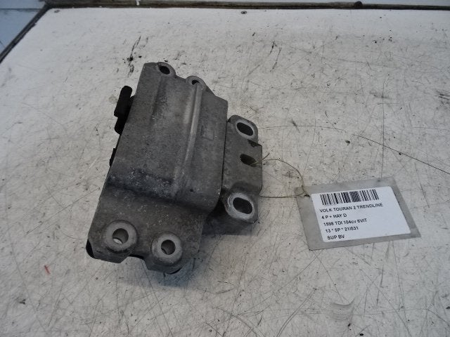 SUPPORT BOITE DE VITESSES Touran (1T1 / T2) (1K0199555M), Autos : Pièces & Accessoires, Volkswagen, Mevr. I. Hauben, Utilisé, Rue de l'Espoir 34 34
4030  GRIVEGNÉE, BE