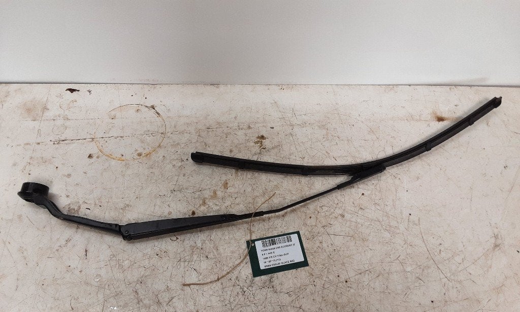RUITENWISSERARM LINKS VOOR Ford Kuga II (DM2), Gebruikt, Mevr. I. Hauben, Ford, Rue de l'Espoir 34 34
4030  GRIVEGNÉE, BE