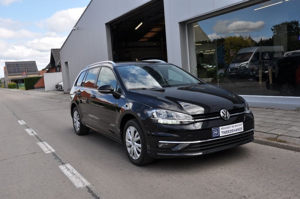 Volkswagen Golf Comfortline (bj 2018), Auto's, Voorwielaandrijving, Stof, Gebruikt, Zwart