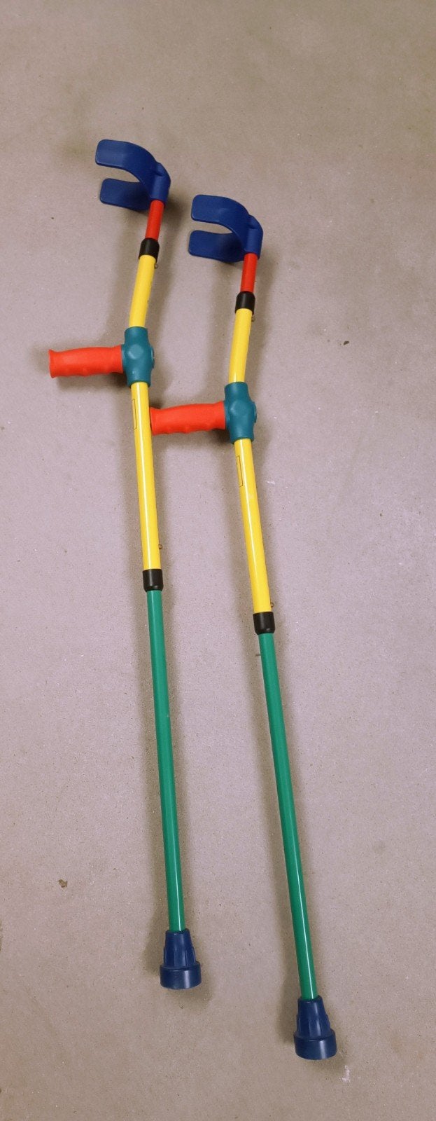 krukken kindermaat, Divers, Béquilles, Enlèvement