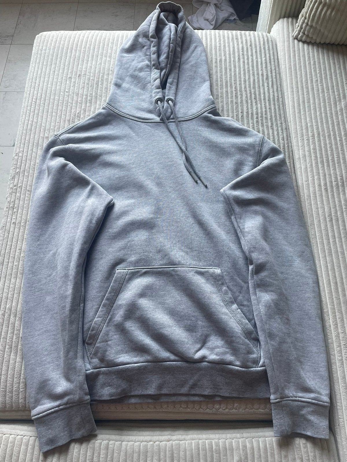 Sweat à capuche gris clair / hoodie, Enlèvement ou Envoi, Comme neuf, Taille 46 (S) ou plus petite, Gris