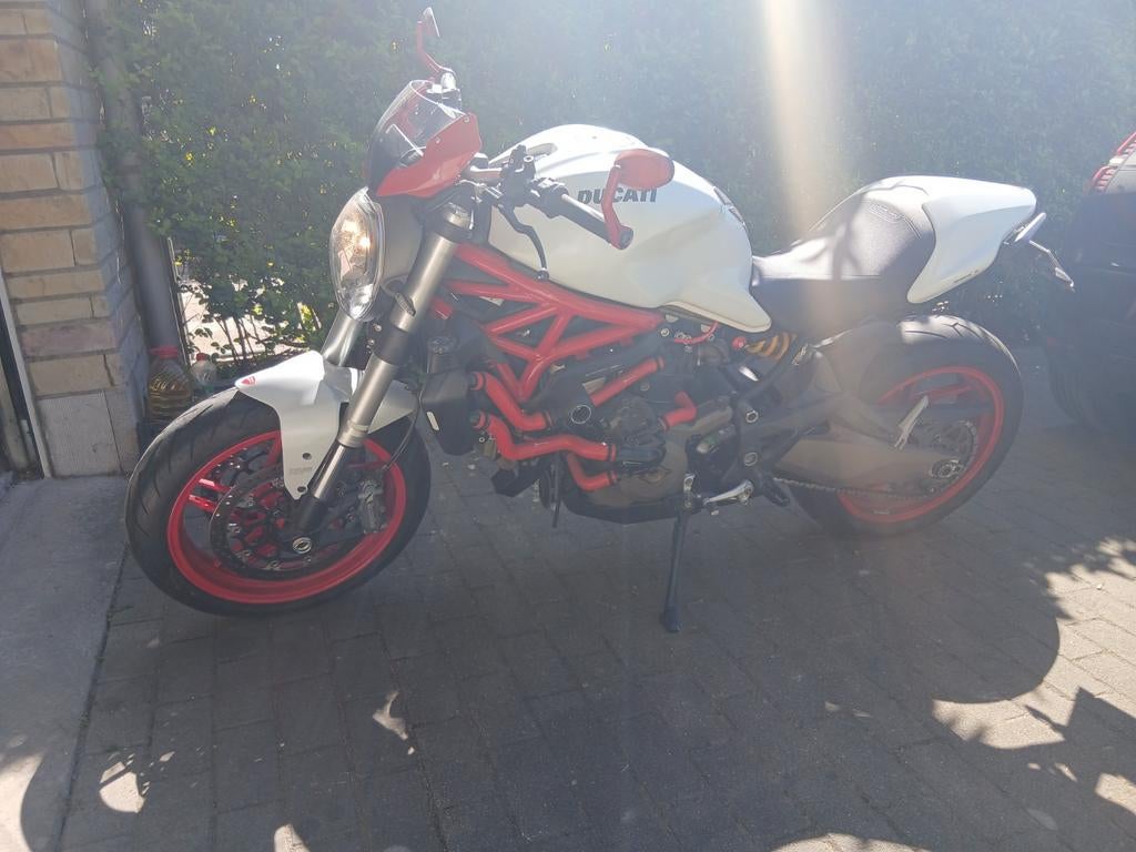 DUCATI MONSTER 821, Particulier
