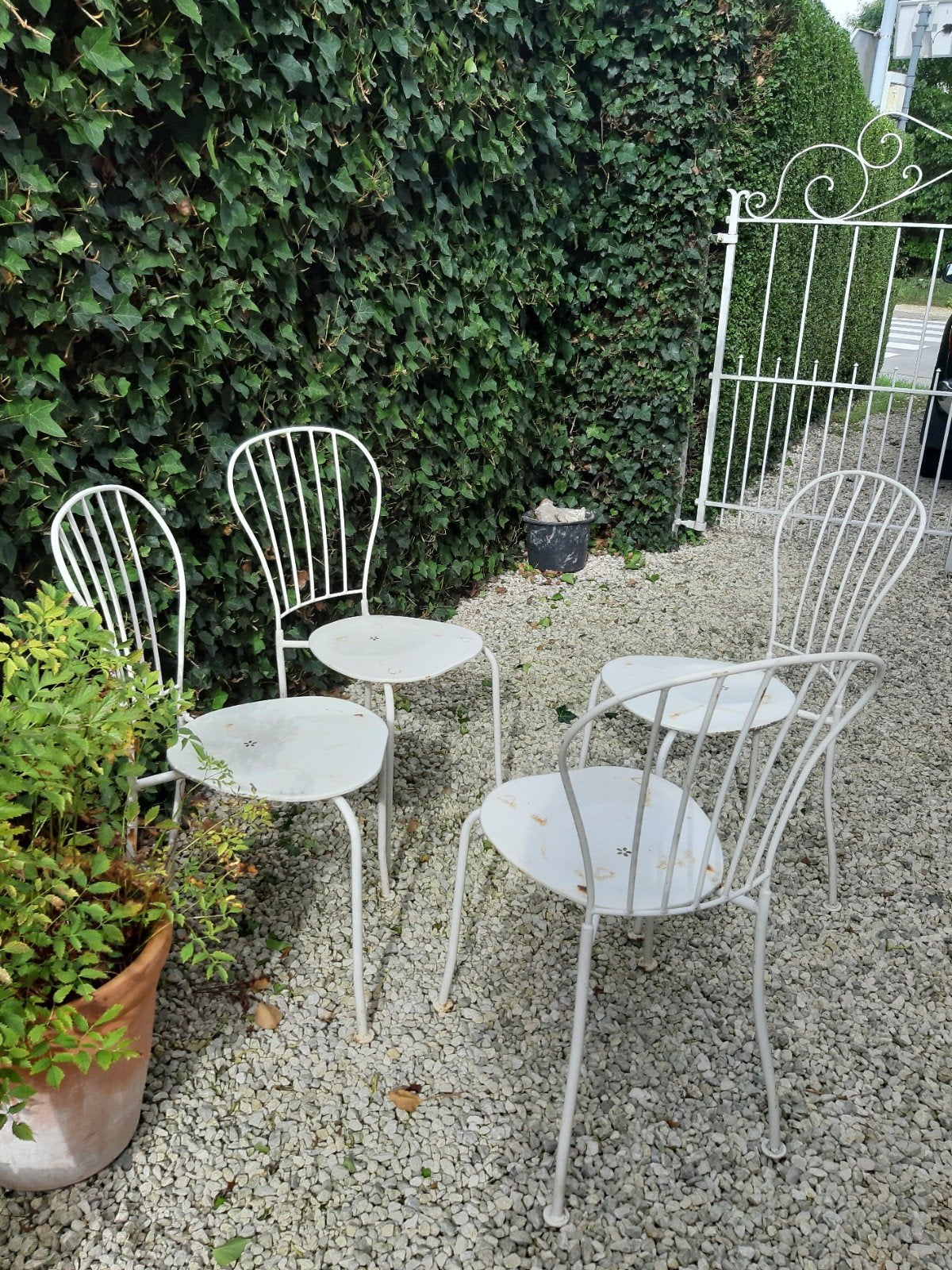 Retro bistro stoelen in wit metaal.  4 stuks., Ophalen, Metaal