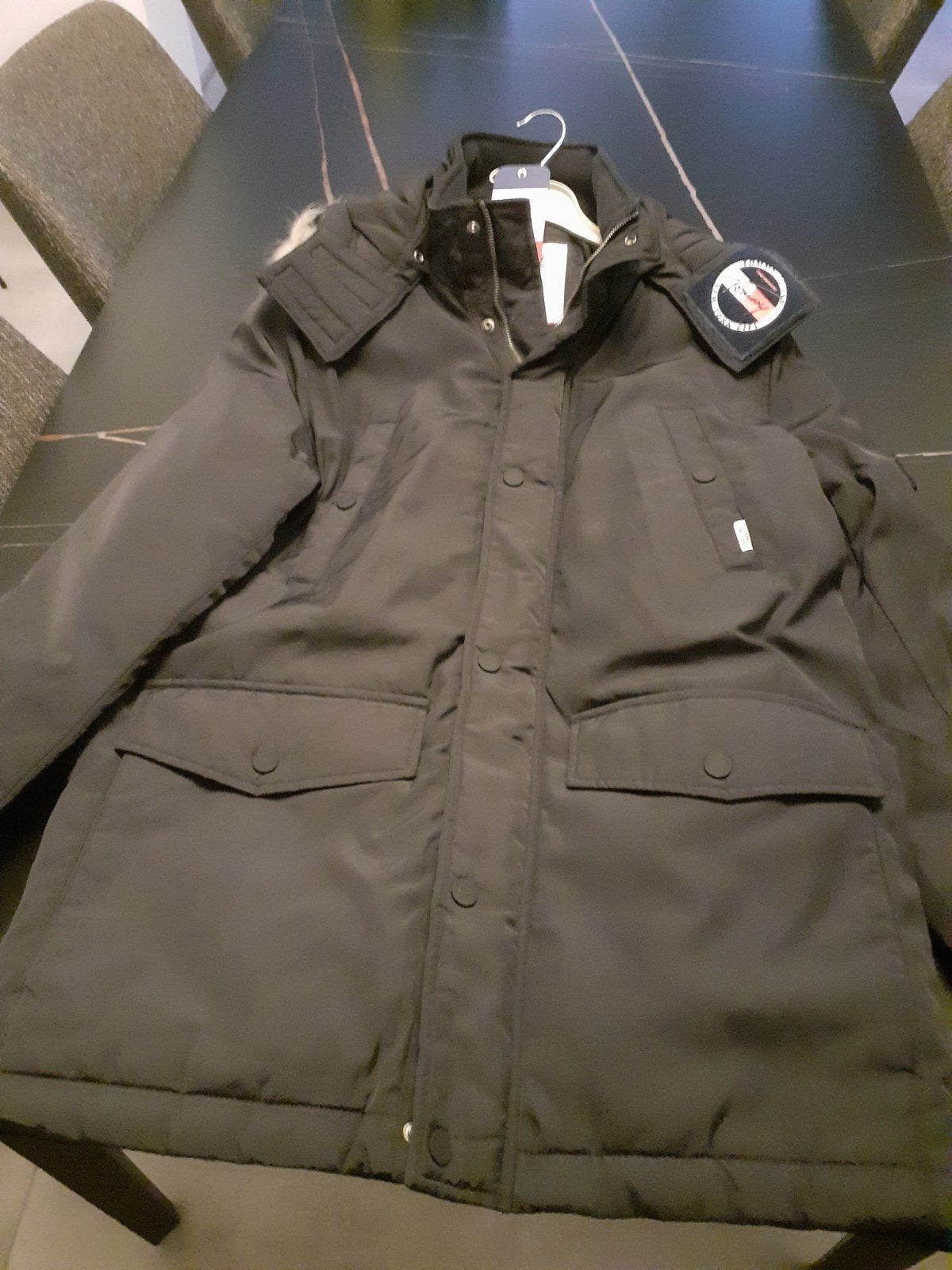 Tommy hilfiger winterjas nog nieuw maat M, Ophalen of Verzenden, Nieuw, Maat 48/50 (M)