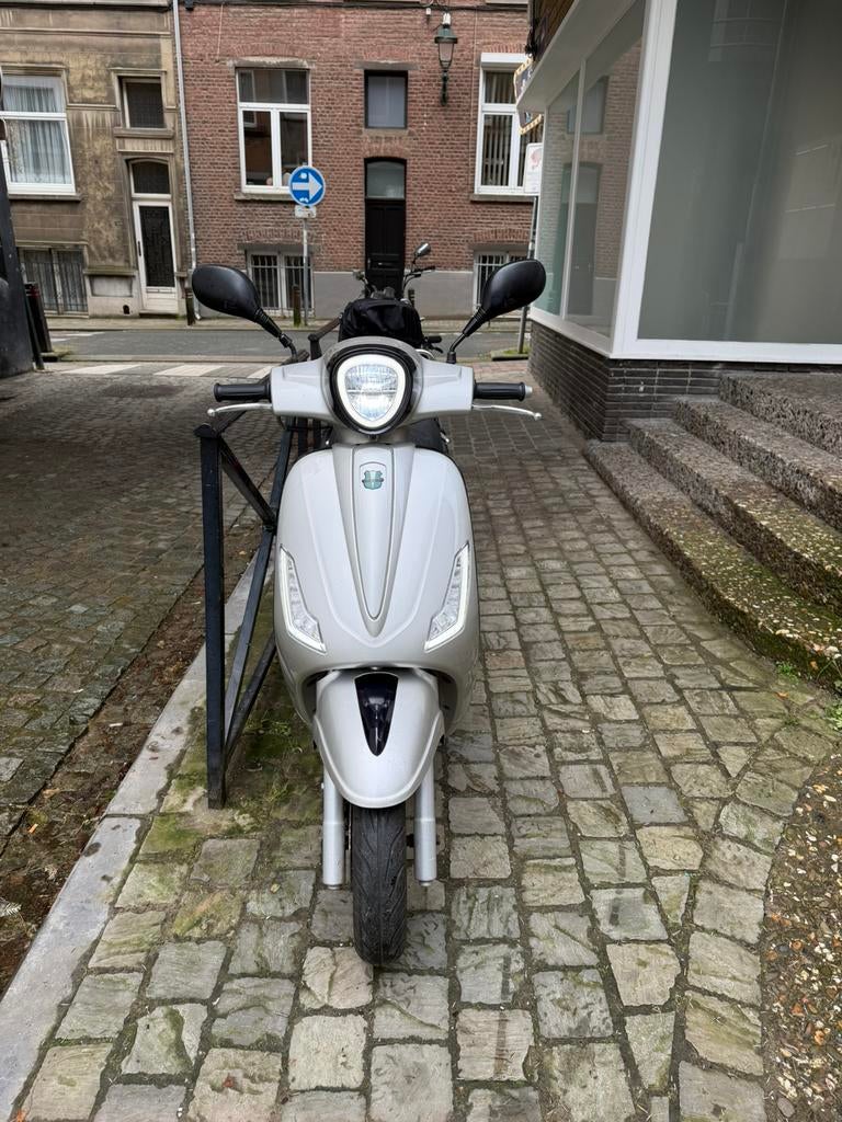 2022 GTS E-BRAVO 50CC Klasse A, Fietsen en Brommers, Ophalen