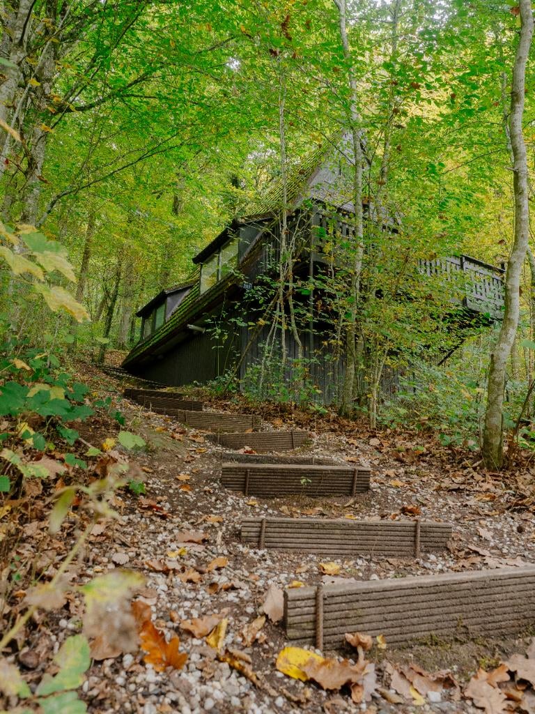 Ardennen te huur-Chalet-5p+ev.1baby-max.2 honden, 5 personen, 2 slaapkamers, Recreatiepark, In bos