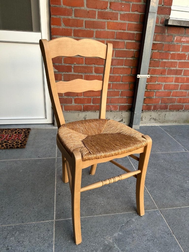 Stoelen, Enlèvement