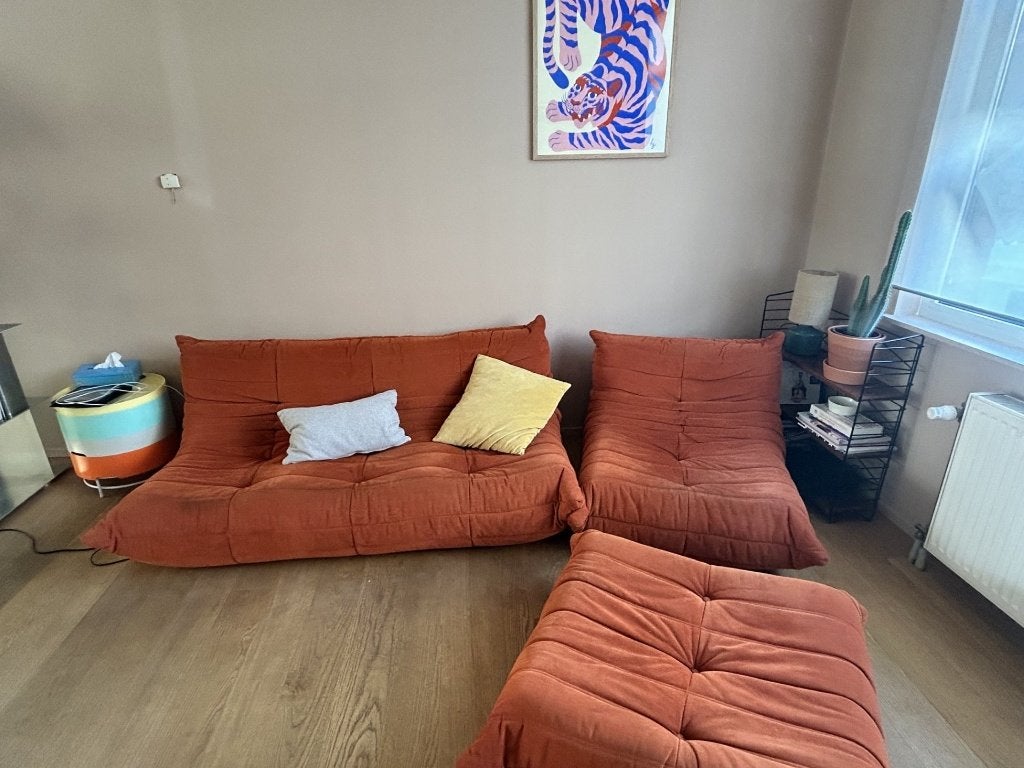 joli TOGO Ligne Roset original, Maison & Meubles, Canapés | Salons, Quatre personnes ou plus, Enlèvement, Utilisé, Tissus