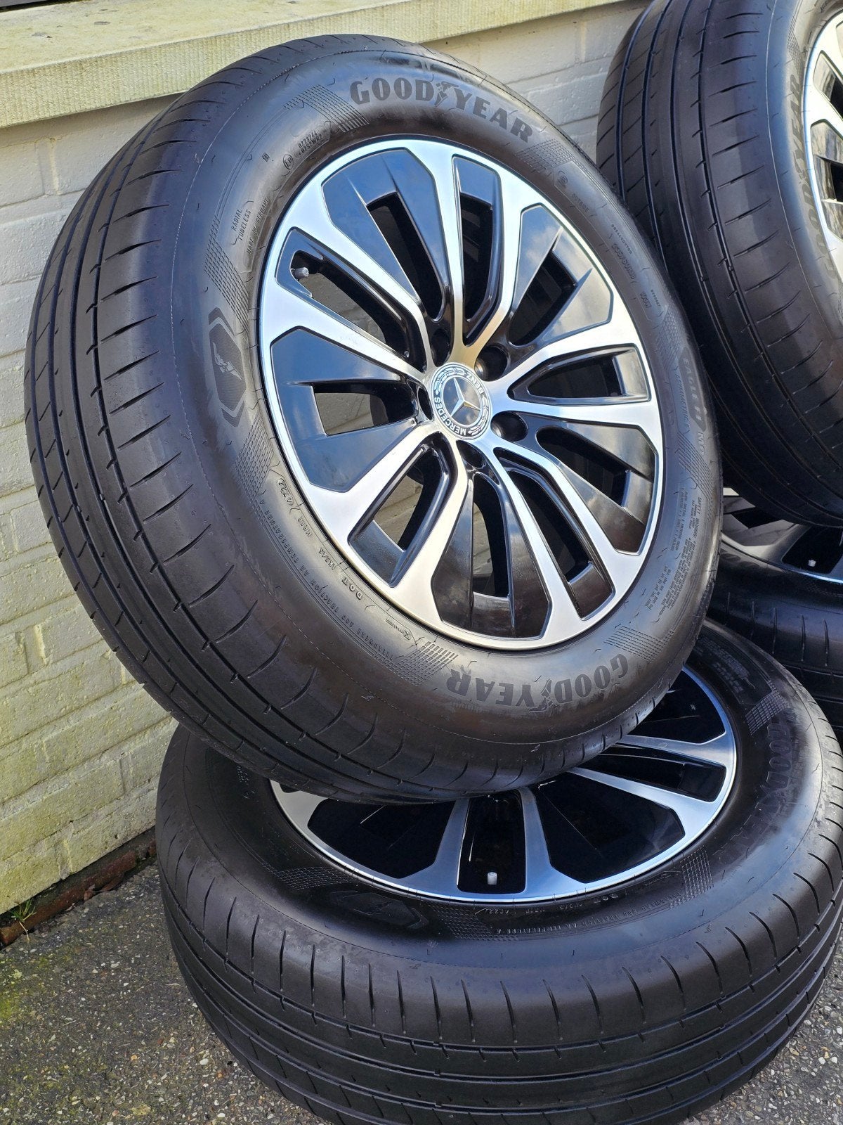 4 banden en vlegen origineel mercedes glc, Auto-onderdelen, Banden en Velgen, Ophalen, Band(en)