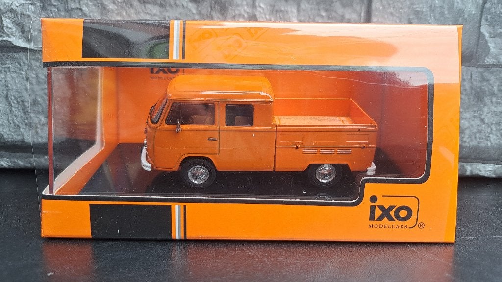 vw volkswagen T2 double cabine 1/43ème, Hobby & Loisirs créatifs, Neuf, Enlèvement ou Envoi, Voiture, Ixo