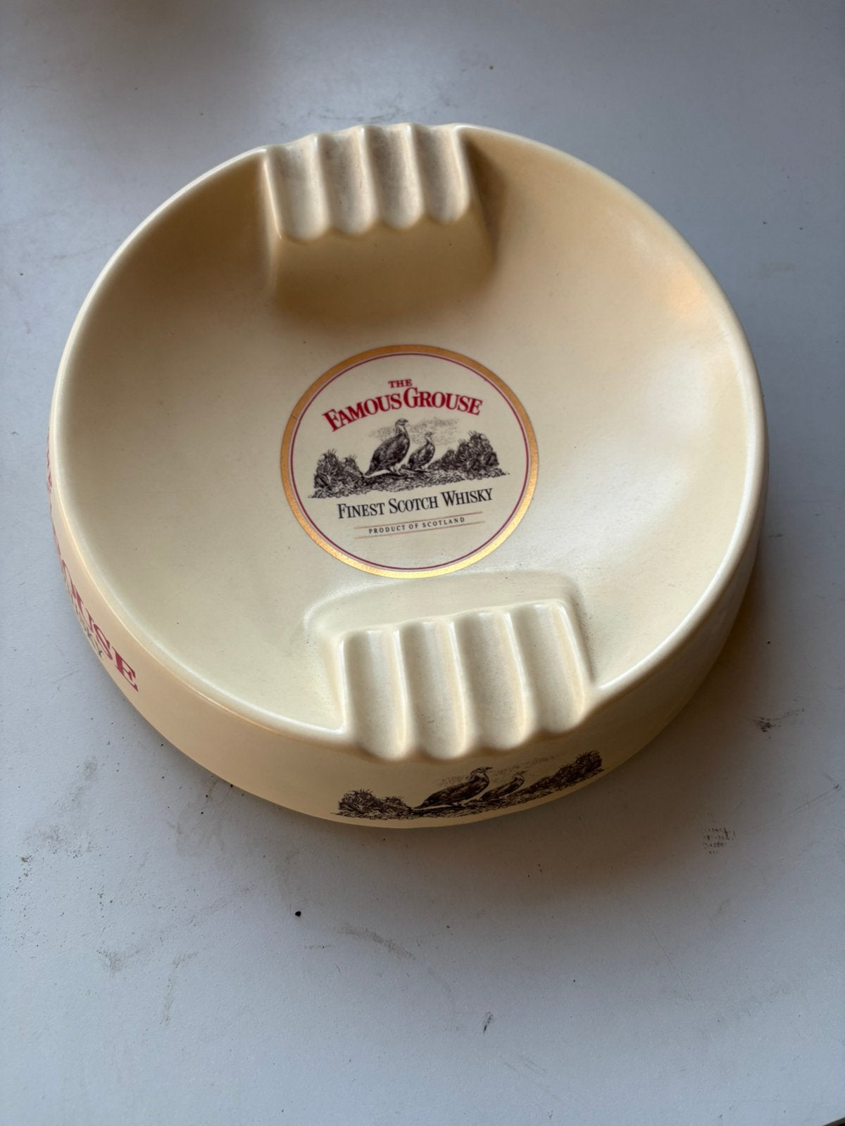 Famous Grouse grote keramische reclame asbak Castle Ceramics, Envoi, Cendrier