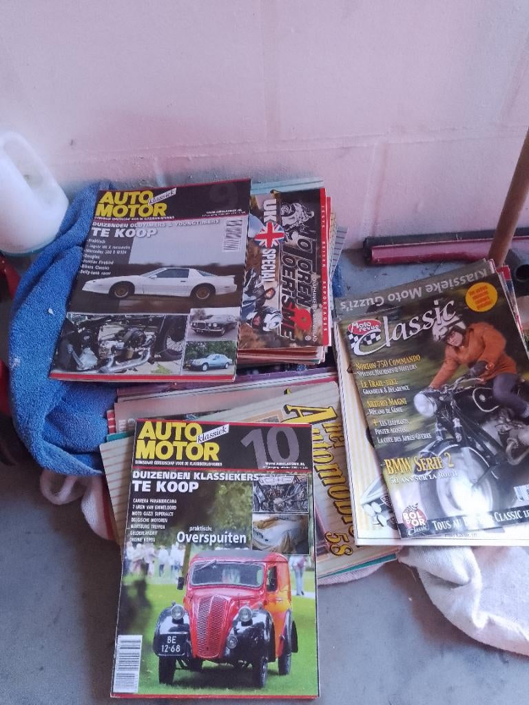 Magazines de voitures et motos anciennes, années 1960 à 1990, Enlèvement ou Envoi, Général, Diverse auteurs, Comme neuf