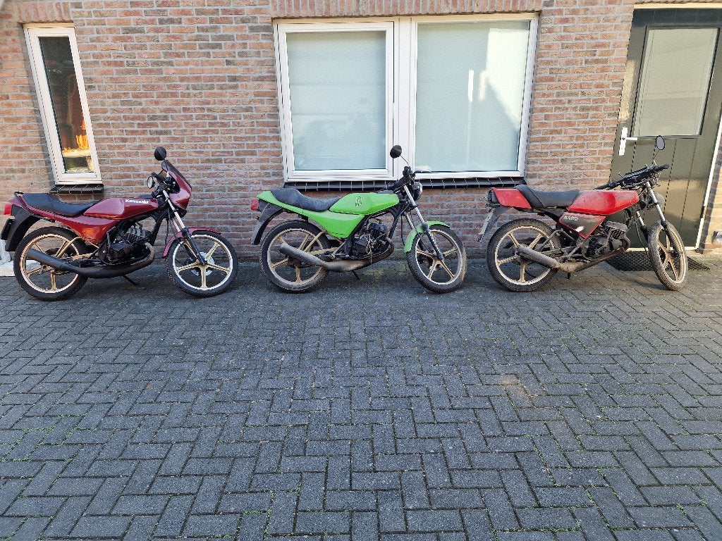 3x Kawasaki AR50 A, in 1 koop. Alle 6 bak!, Ophalen