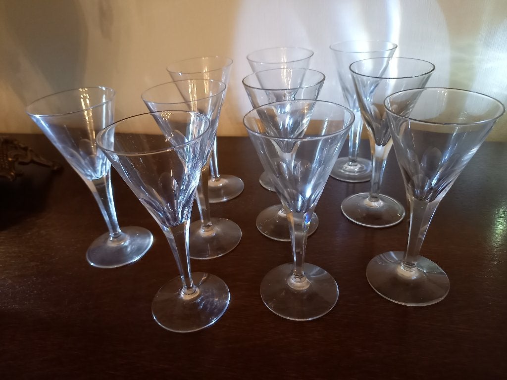 12 kelkvormige glazen (art deco), Huis en Inrichting, Glas of Glazen, Ophalen of Verzenden, Overige stijlen, Glas