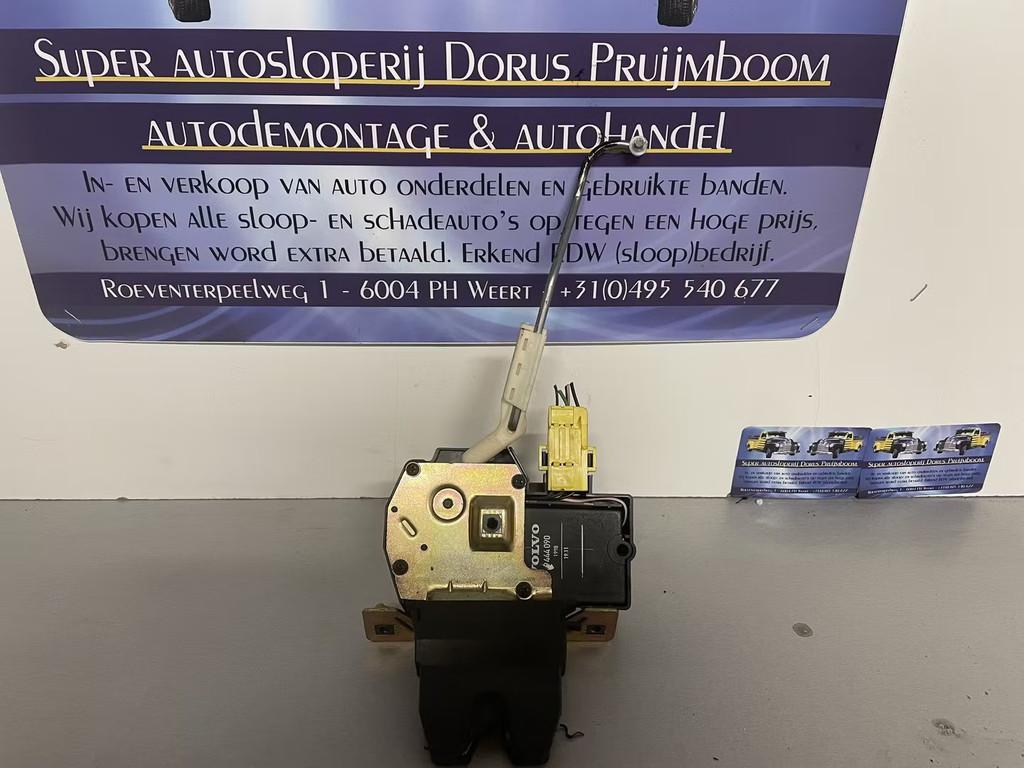 Verrouillage du hayon Volvo S70 V70, Gunnar Engellaus vag 8
405 31  Gothenburg, SE, Info@volvocars.com, Volvo Car Corporation