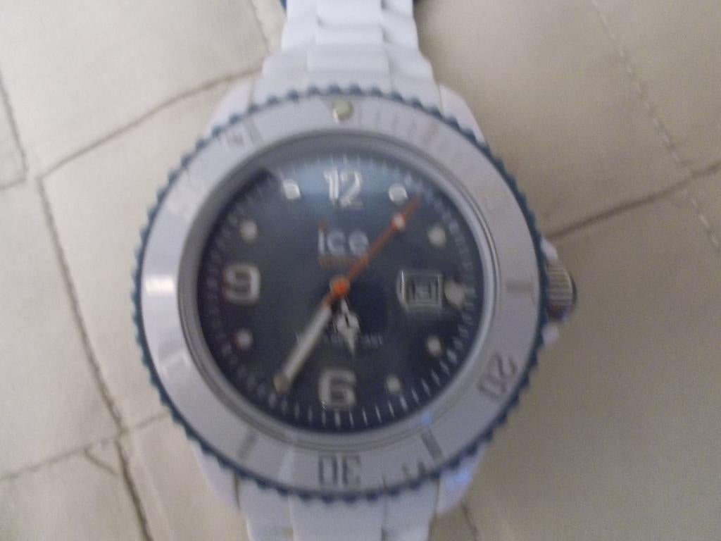 Montre ICE WATCH avec dateur., Overige materialen, Polshorloge, Kunststof, Zo goed als nieuw