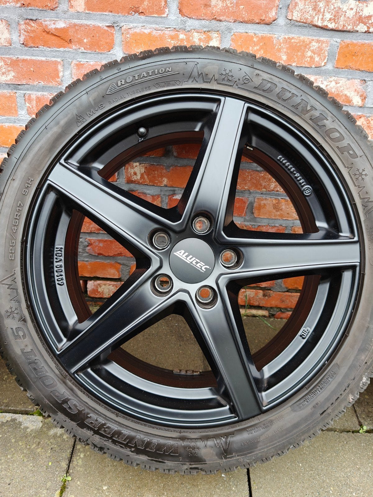 Alutec Raptr mat zwarte velgen met Dunlop winterbanden, Auto-onderdelen, Banden en Velgen, Ophalen, Gebruikt, Winterbanden, Band(en)