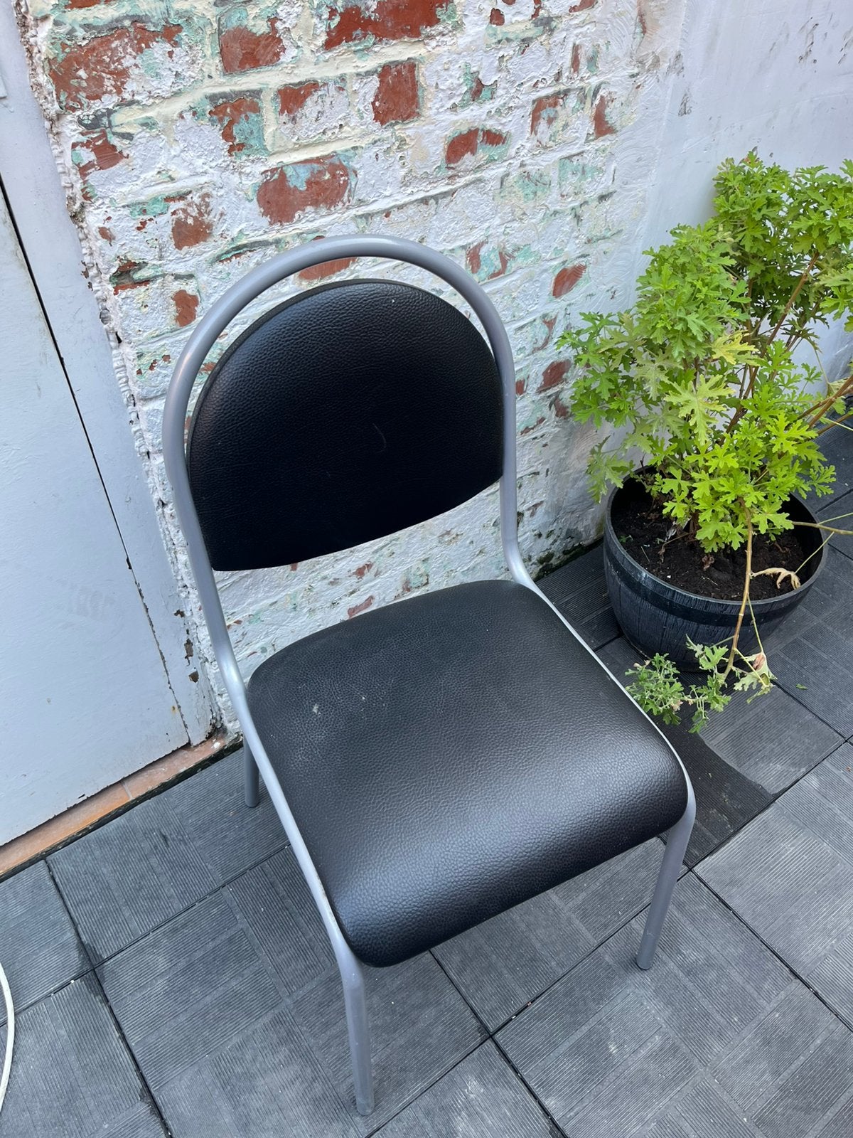 4 stoelen, Enlèvement, Comme neuf