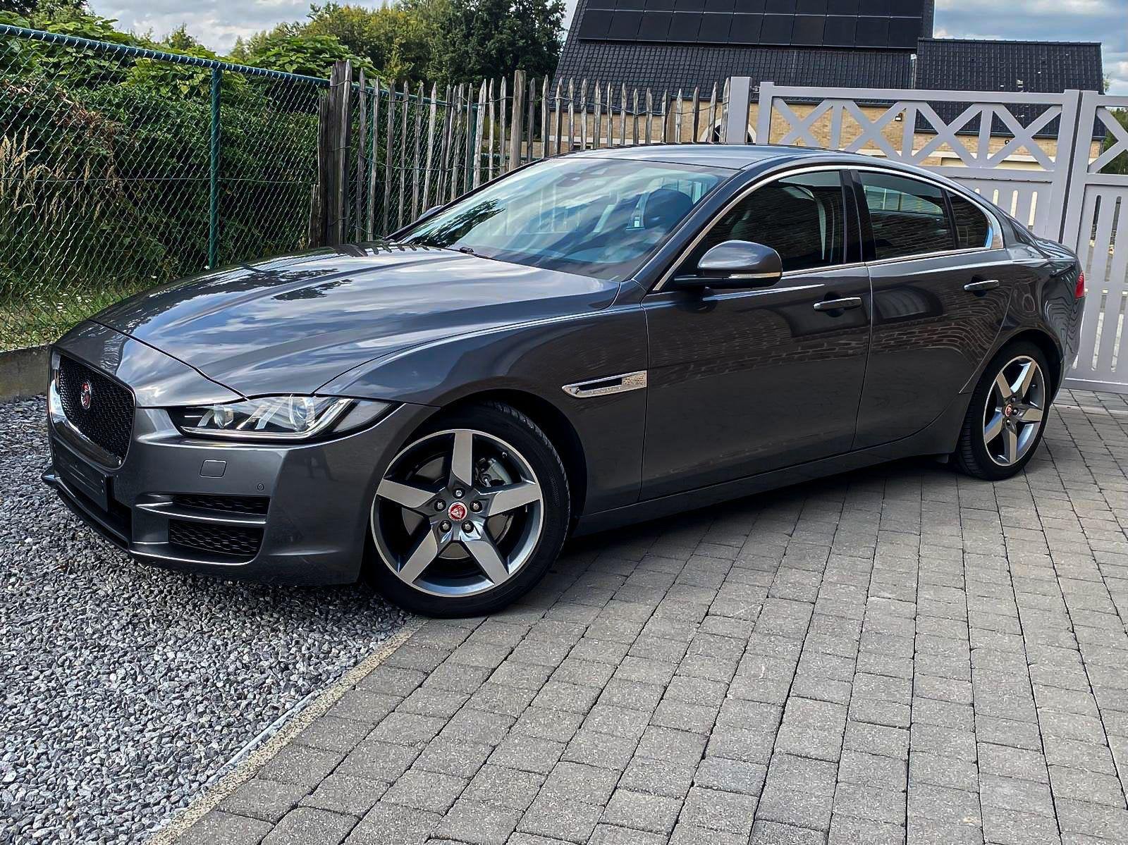 Jaguar XE, Autos, Jaguar, Achat, Noir, 5 portes, Automatique