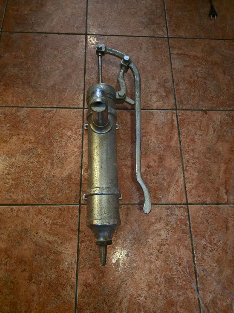 Zeer elegante vintage handmatige waterpomp, goede staat 50 e, Tuin en Terras, Waterpompen, Ophalen