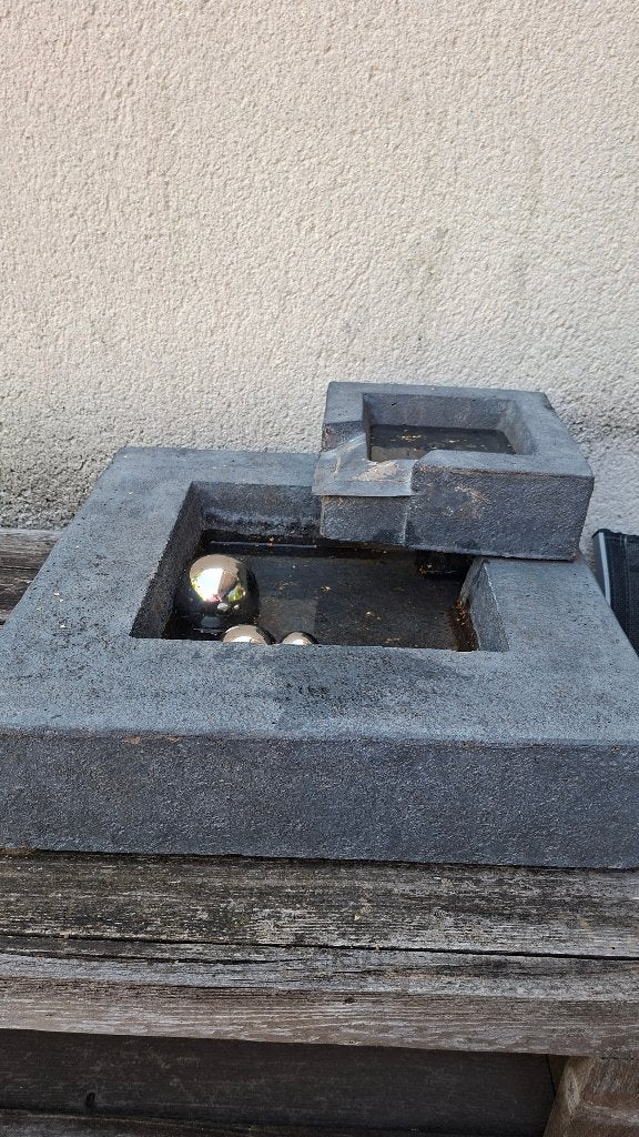 élément d'eau/fontaine/nappe phréque, Jardin & Terrasse, Enlèvement, Utilisé, Ornement d'eau